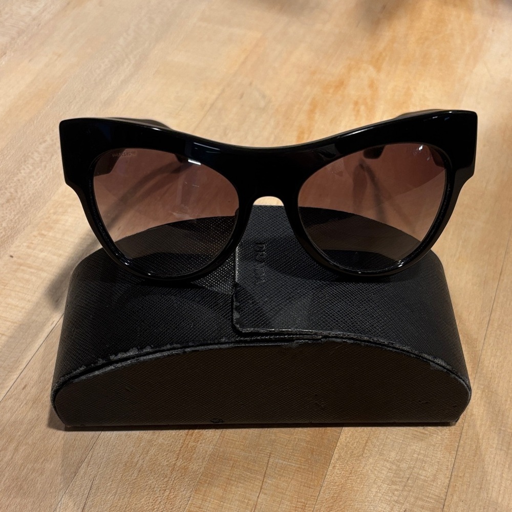 Prada cat- eye Gradient Sunglasses
